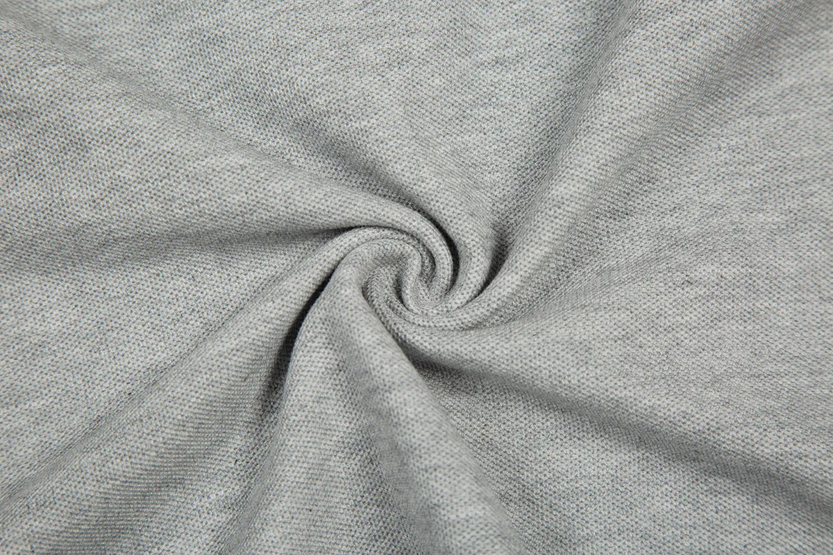 P200 White background picture [Evergreen all year round] Style number: 25101# (on sale all year round) Color: black white label/black red label/navy blue white label/navy blue red label/white/pink/grey Size: S to Pearlescent buttons on white background ✅ - The placket chiffon film is professionally processed ✅ -Ralph Lauren's classic Malaysian logo Polo｜Unlock the British retro sports style. Use 220g heavy double-sided piqué cotton to create a tall silhouette. The iconic Malaysian embroidery logo interprets American origin. The solid color system can easily control formal and casual scenes.